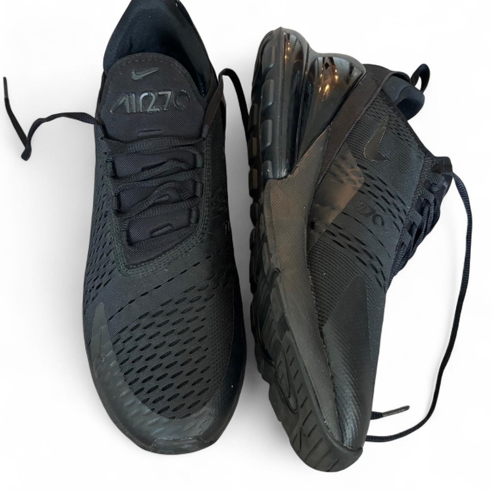 Nike Air Max 270 Triple Black sneaker  Size 11.5